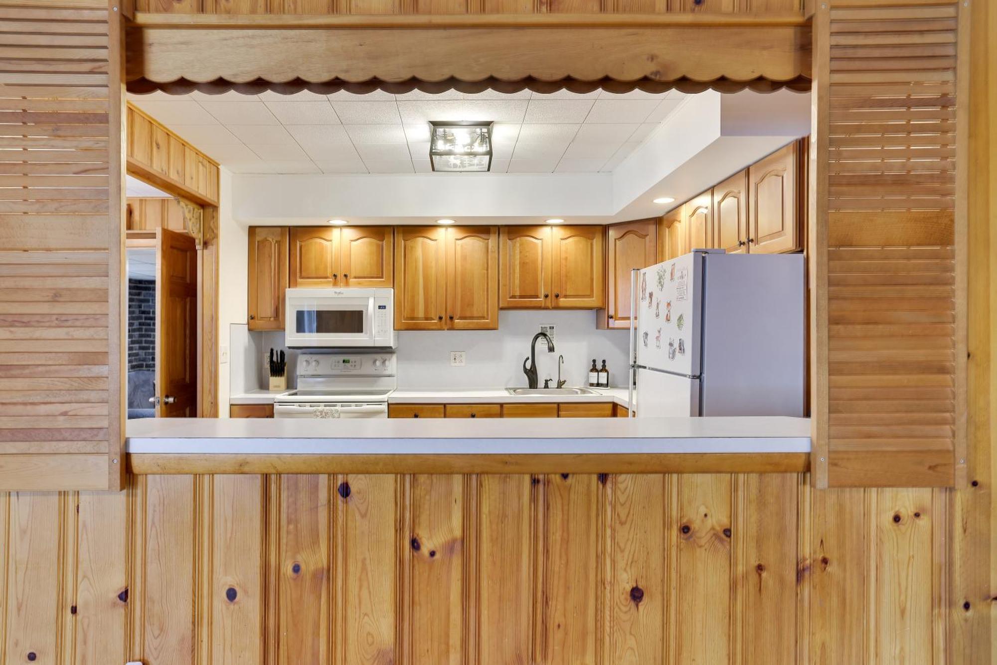 Holiday home Kayaks, Hot Tub & By Lake! Arrowhead Lake
