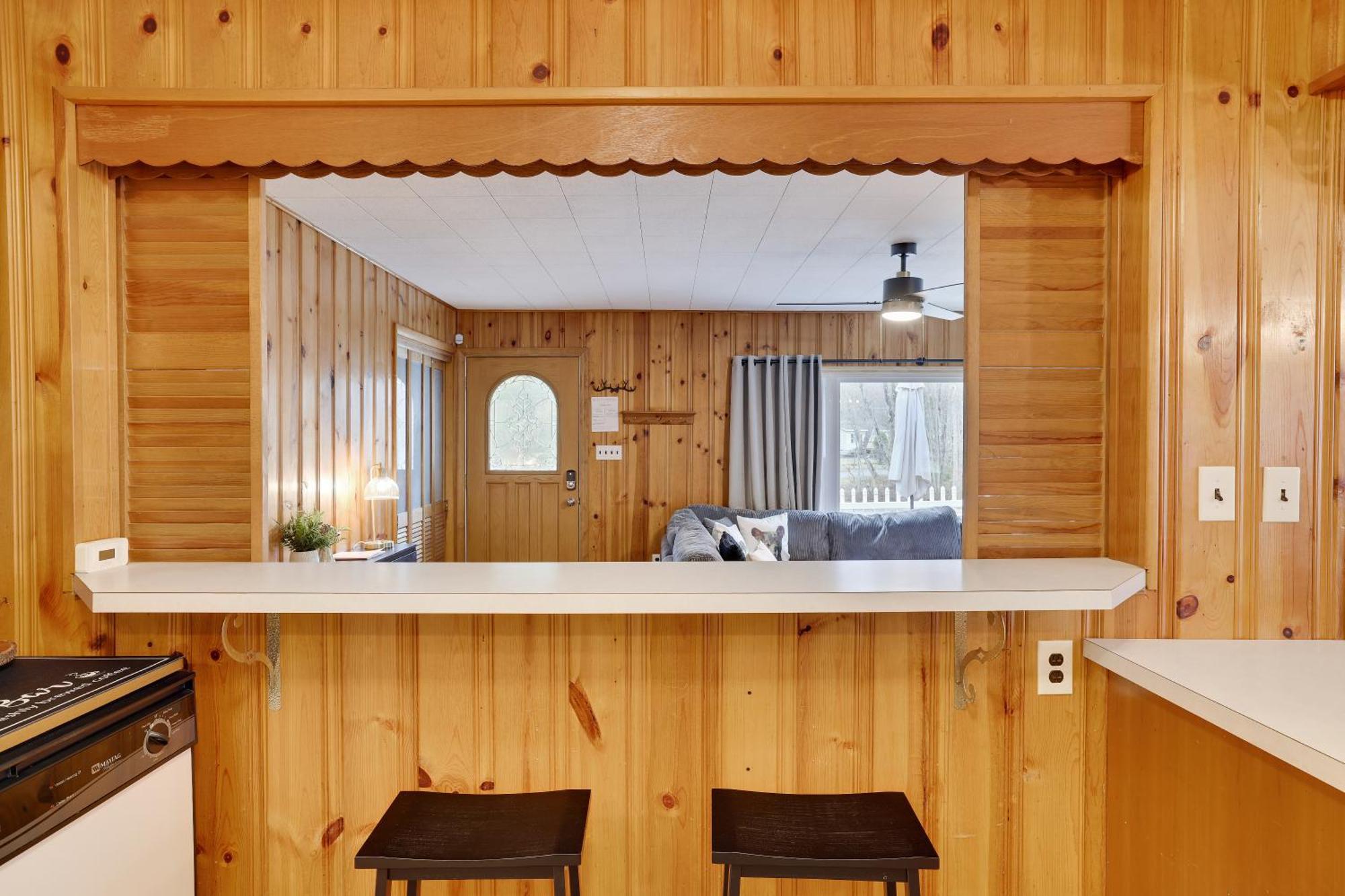 Holiday home Kayaks, Hot Tub & By Lake! Arrowhead Lake