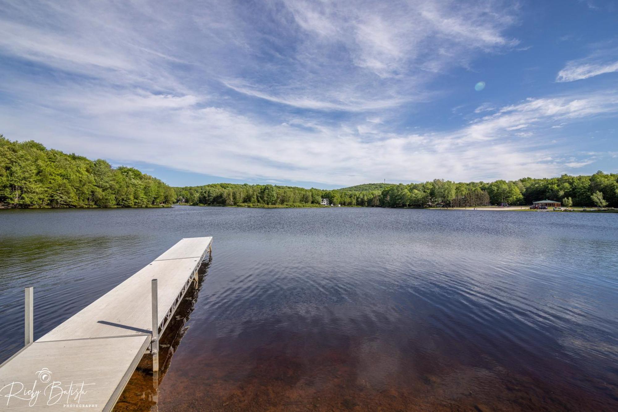 Kayaks, Hot Tub & By Lake! * Arrowhead Lake