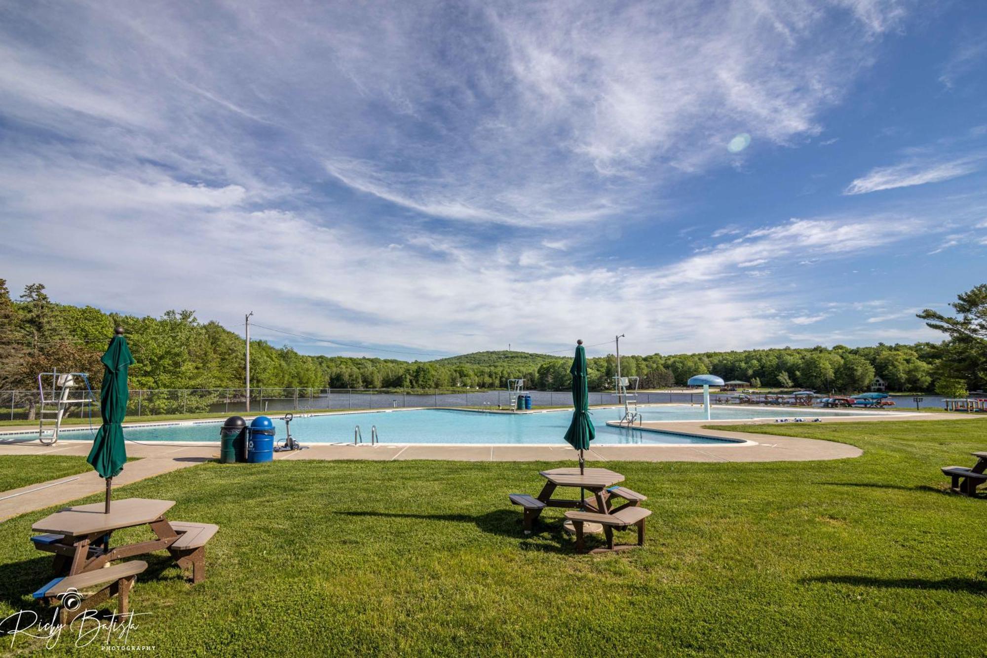 Holiday home Kayaks, Hot Tub & By Lake! Arrowhead Lake